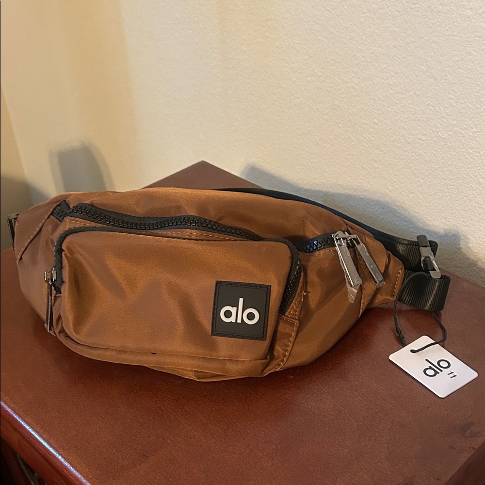 ALO Yoga unisex Belt Bag - Warm Brown